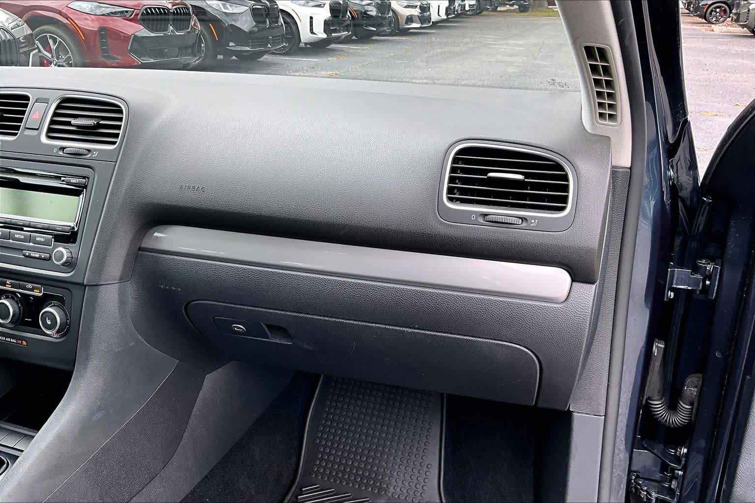 Used 2012 Volkswagen Golf 4-Door FWD image 19