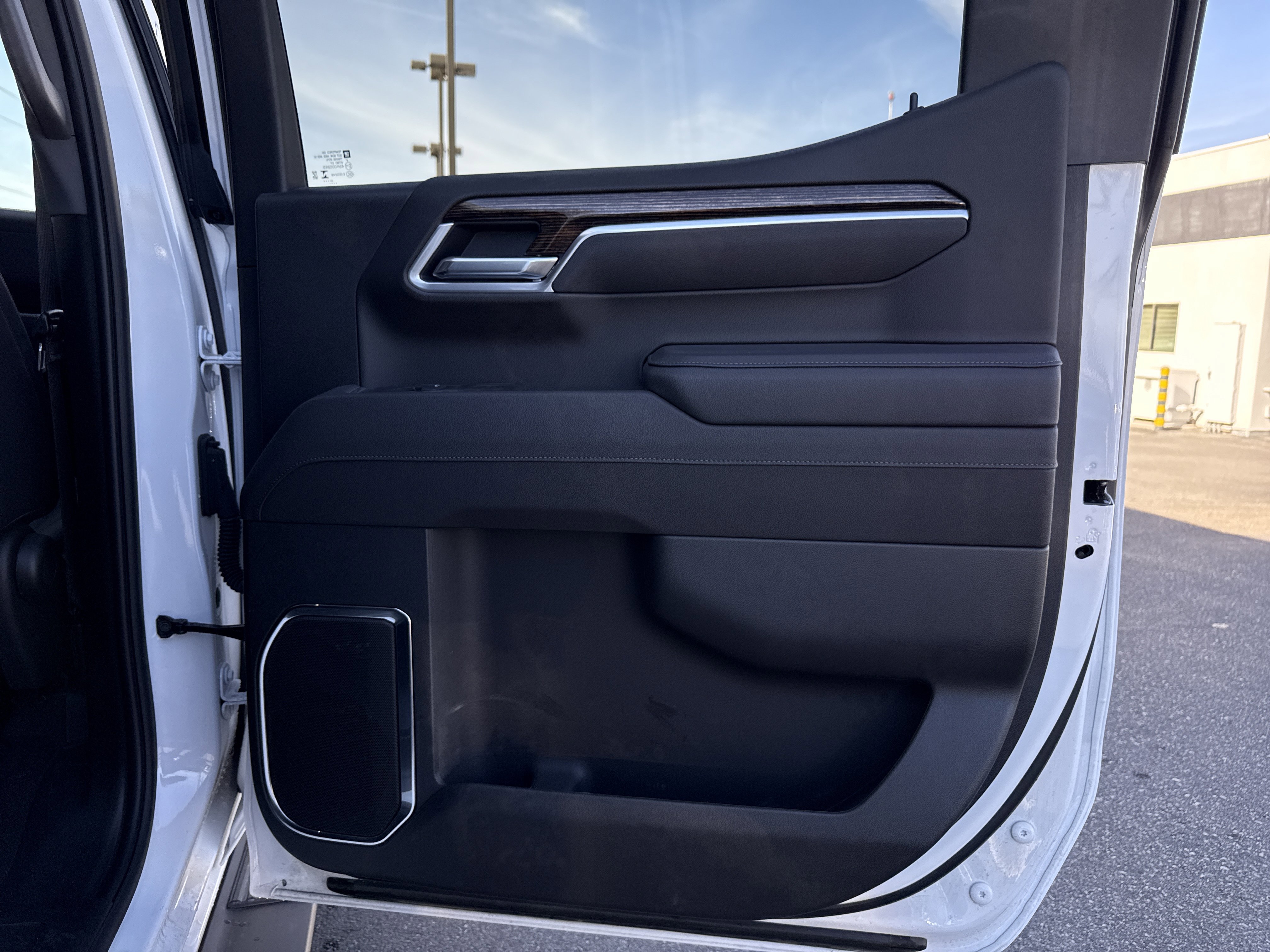 Used 2025 GMC Sierra 1500 Elevation w/ Elevation Premium Package image 39