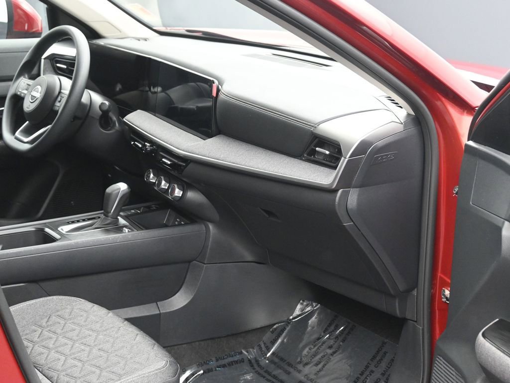 Used 2025 Nissan Kicks SV w/ Interior Electronics Package image 6