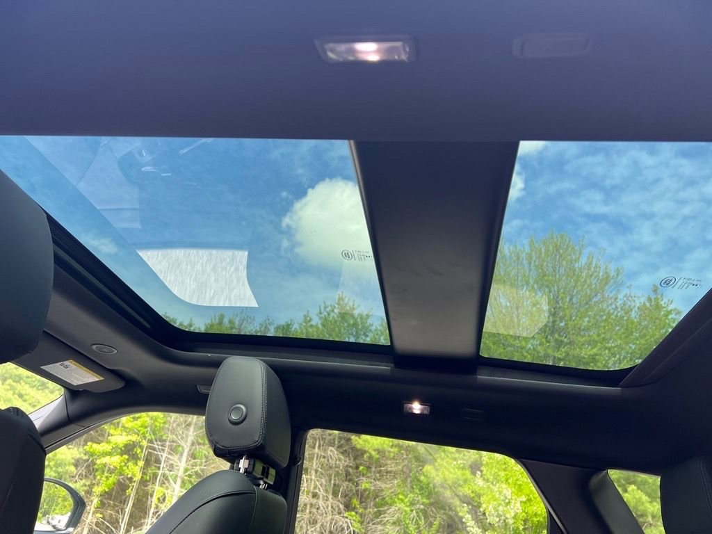 New 2025 Land Rover Range Rover Evoque Dynamic SE AWD/4WD image 26