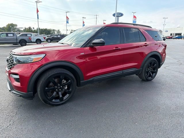 Used 2023 Ford Explorer ST-Line w/ Class IV Trailer Tow Package AWD/4WD image 12