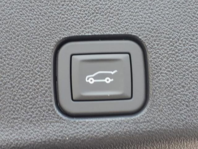 New 2026 Chevrolet Traverse Z71 image 9