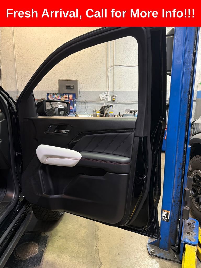 Used 2024 GMC Canyon AT4X AWD/4WD image 13
