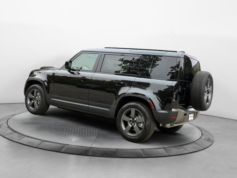 New 2026 Land Rover Defender 110 S AWD/4WD image 5