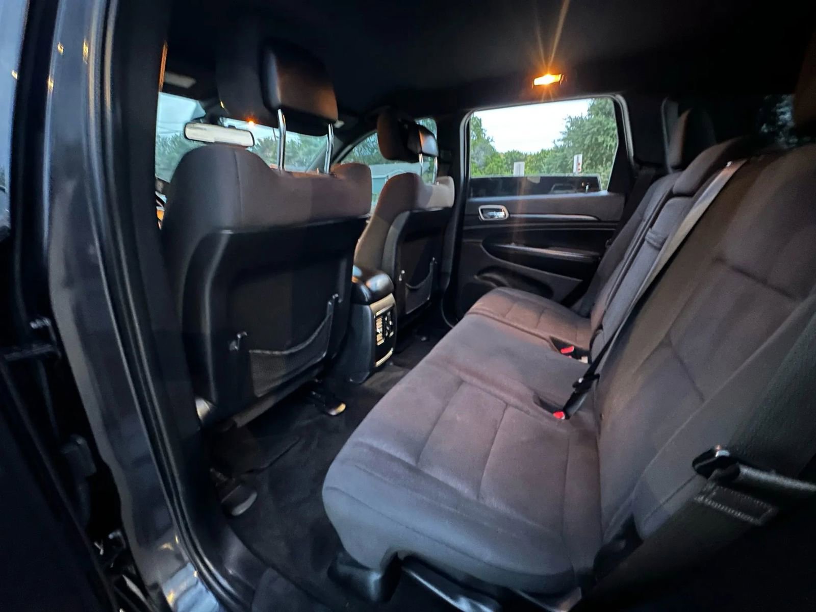 Used 2015 Jeep Grand Cherokee Laredo w/ Quick Order Package 23E image 13