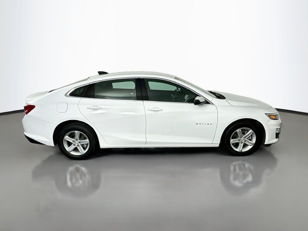 Used 2024 Chevrolet Malibu LS w/ Driver Confidence Package FWD image 8