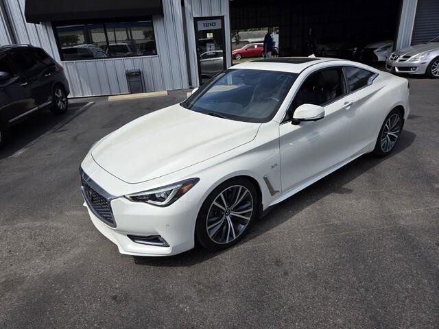 Used 2020 INFINITI Q60 3.0t Luxe w/ Essential Package image 4