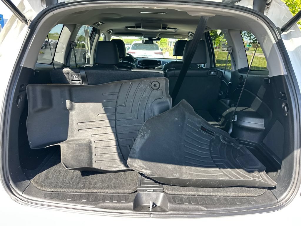 Used 2021 Honda Pilot Touring image 10