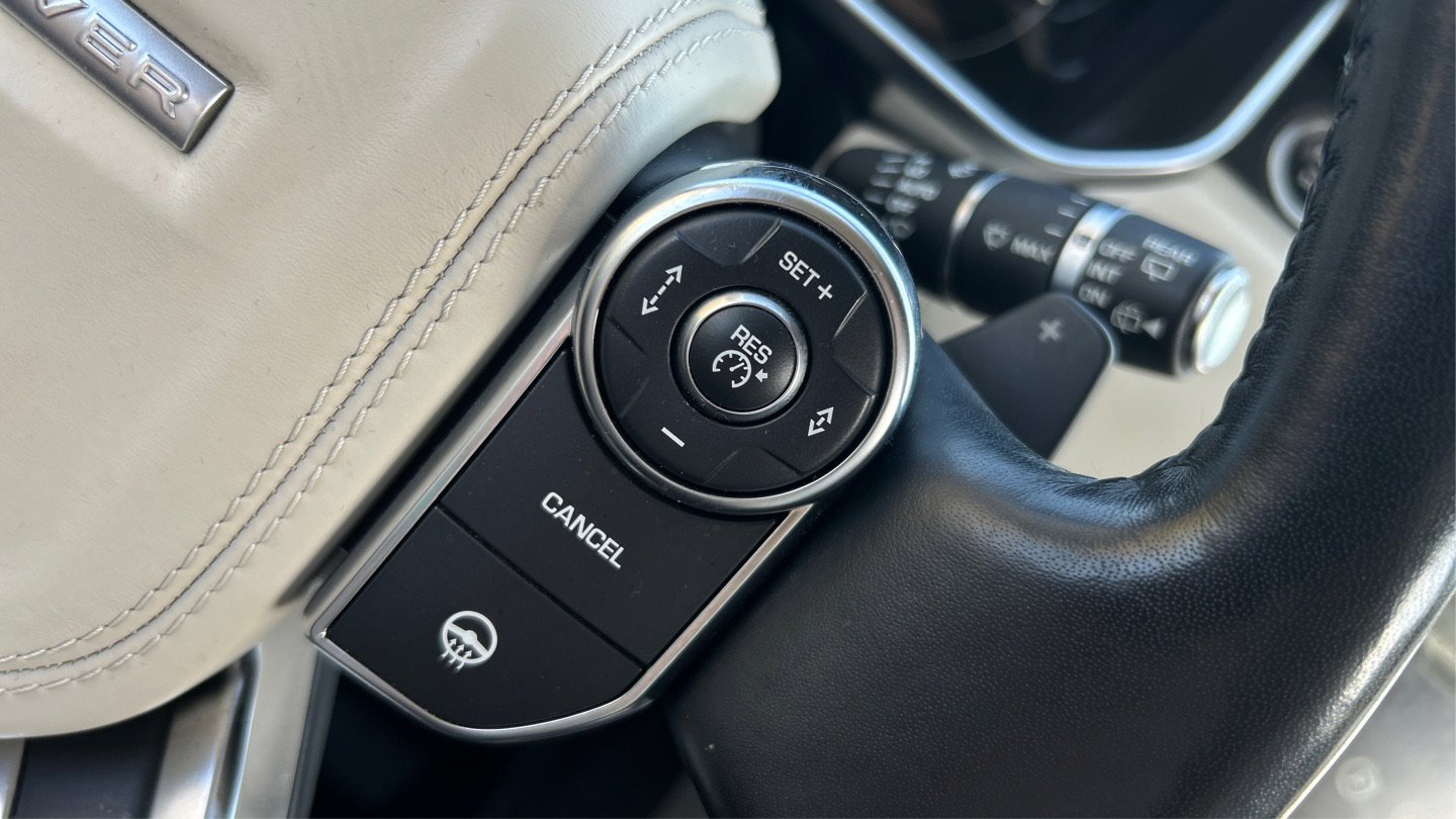 Used 2017 Land Rover Range Rover Long Wheelbase Supercharged image 33