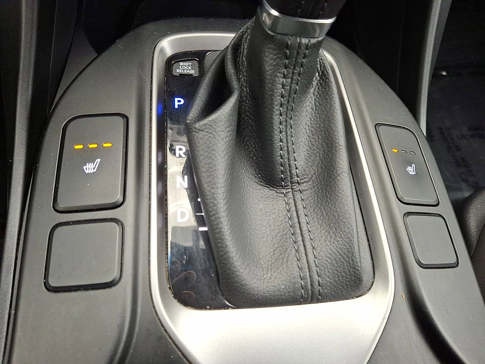 Used 2017 Hyundai Santa Fe Sport image 19