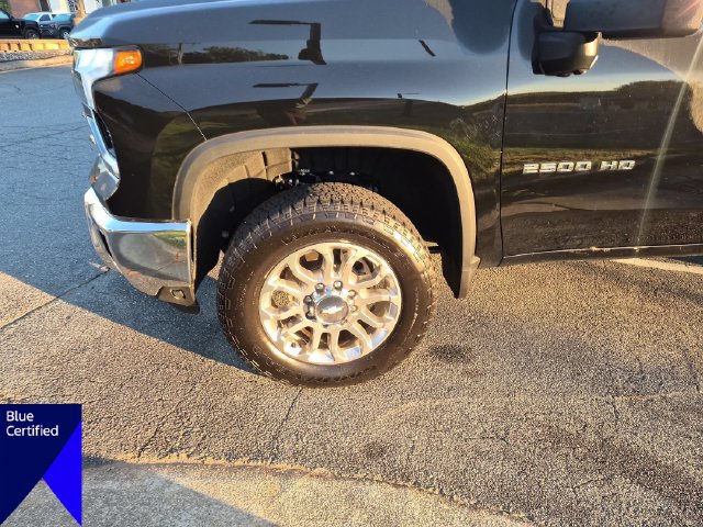 Used 2025 Chevrolet Silverado 2500 LTZ w/ LTZ Plus Package AWD/4WD image 10