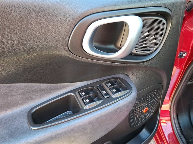 Used 2016 FIAT 500L Trekking image 26