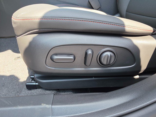 New 2026 Chevrolet Trax RS w/ Sunroof Package FWD image 30