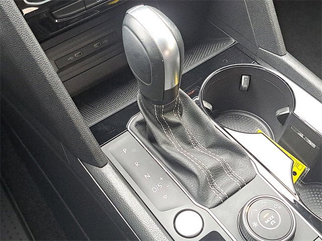 Used 2023 Volkswagen Atlas SEL R-Line image 25