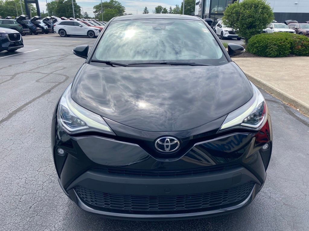 Used 2022 Toyota C-HR Limited FWD image 3