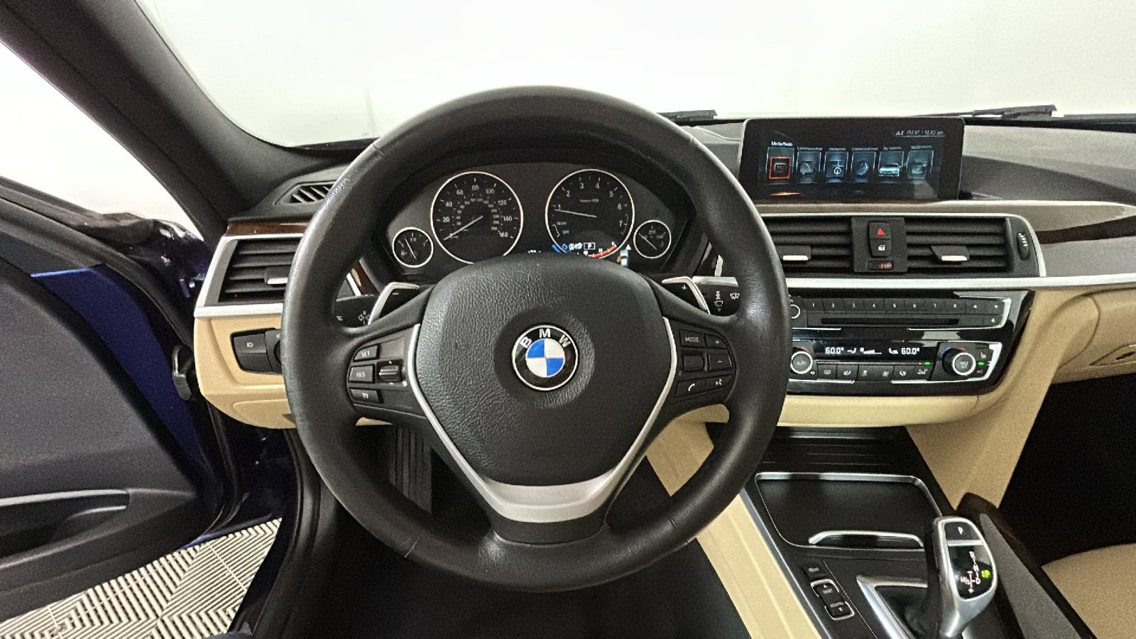 Used 2017 BMW 330i xDrive Sedan AWD/4WD image 18