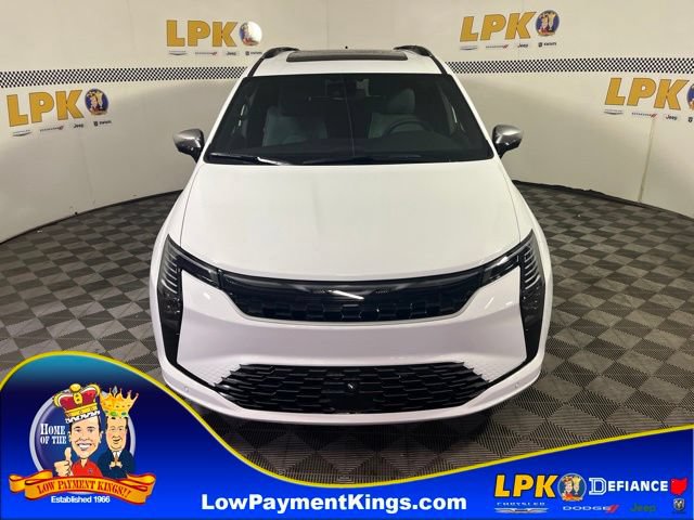 New 2027 Chrysler Pacifica Pinnacle w/ Theater Group AWD/4WD image 8
