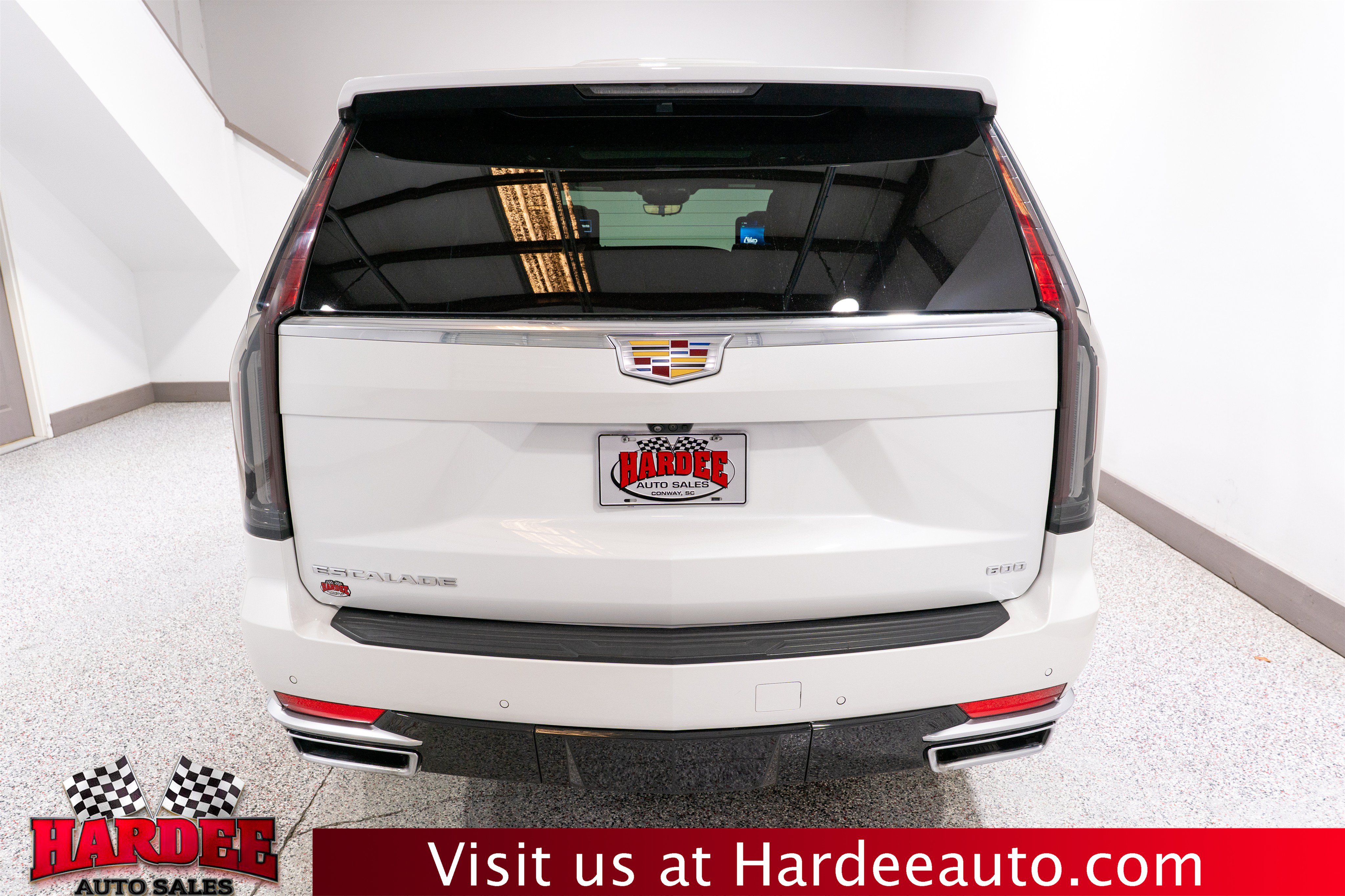Used 2024 Cadillac Escalade Premium Luxury w/ Performance Package AWD/4WD image 4