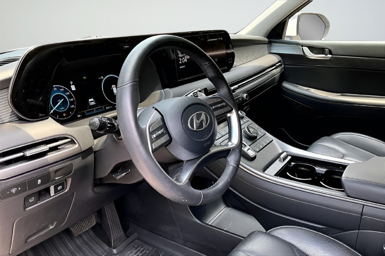 Used 2024 Hyundai Palisade Limited FWD image 14