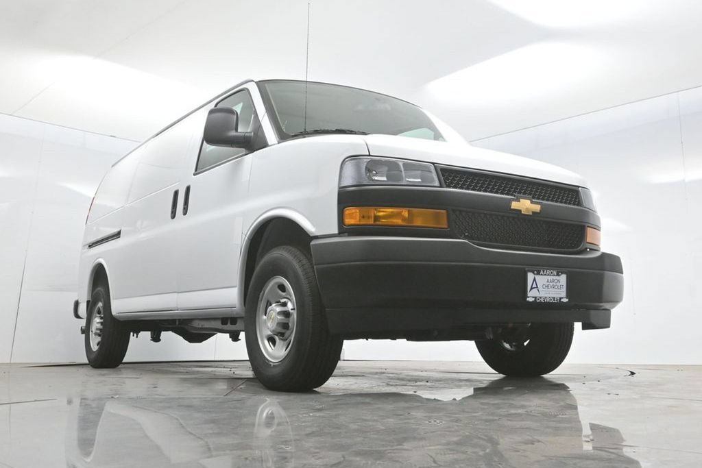 New 2026 Chevrolet Express 2500 w/ Driver Convenience Package RWD image 61