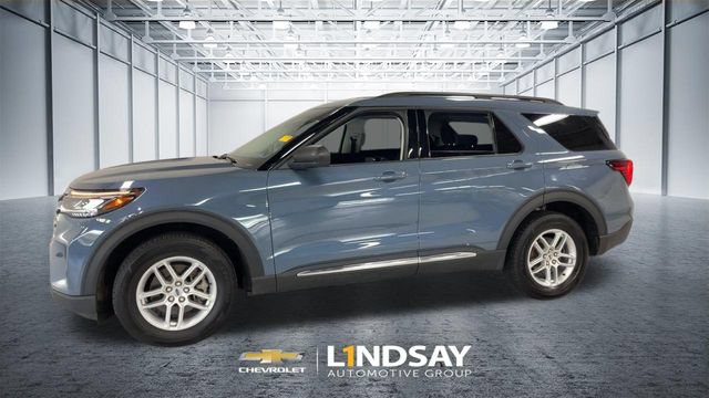 Used 2025 Ford Explorer Active AWD/4WD image 6