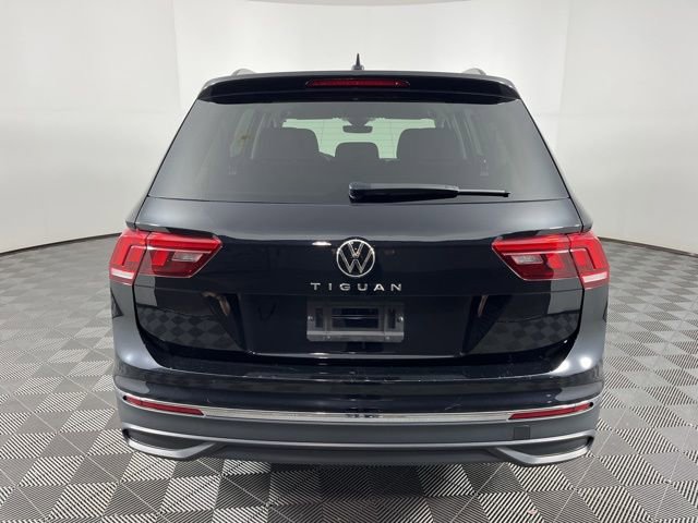 Used 2024 Volkswagen Tiguan S image 11