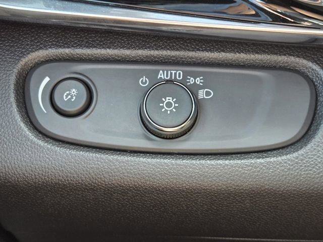 Used 2024 Buick Envista Sport Touring w/ Convenience I Package image 21