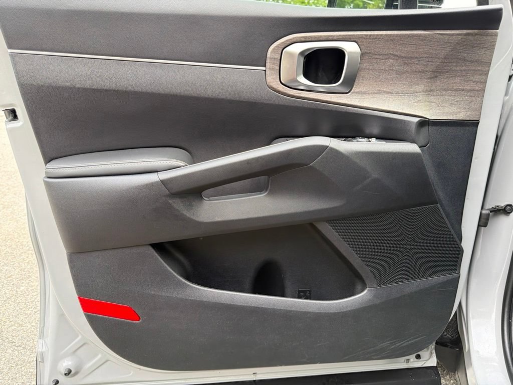 Certified 2023 Kia Sorento S w/ Panoramic Sunroof Package AWD/4WD image 14