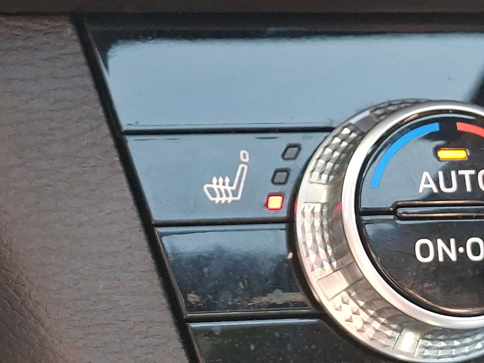 Used 2023 Mitsubishi Outlander ES AWD/4WD image 25