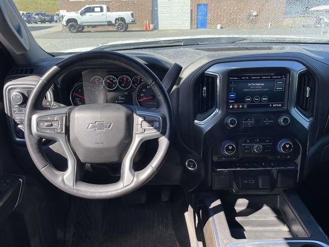 Used 2022 Chevrolet Silverado 1500 LT Trail Boss w/ LPO, Dark Essentials Package AWD/4WD image 14