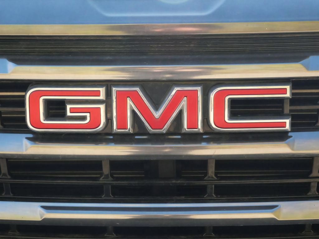 Used 2023 GMC Terrain AT4 w/ LPO, Floor Liner Package AWD/4WD image 9