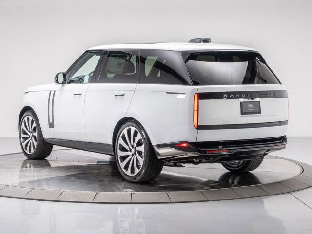 New 2025 Land Rover Range Rover SE image 3