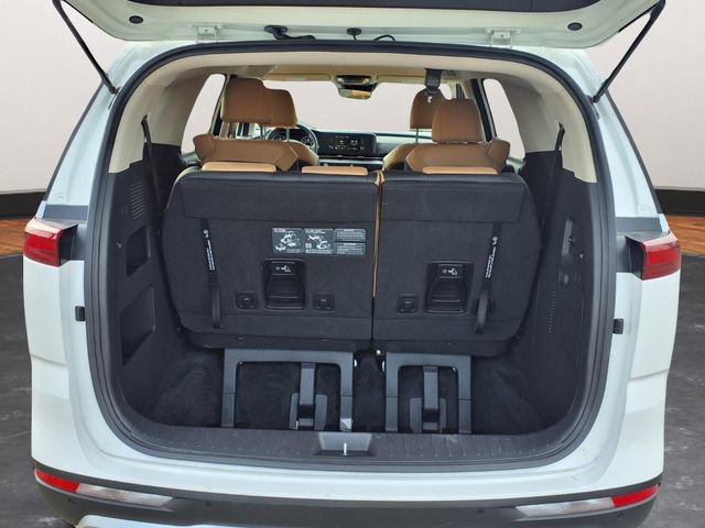 Used 2024 Kia Carnival LX image 25