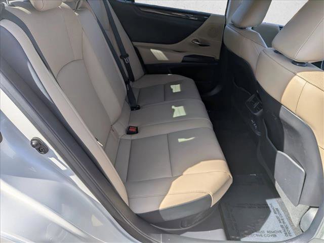 Used 2021 Lexus ES 300h w/ Accessory Package 2 image 19