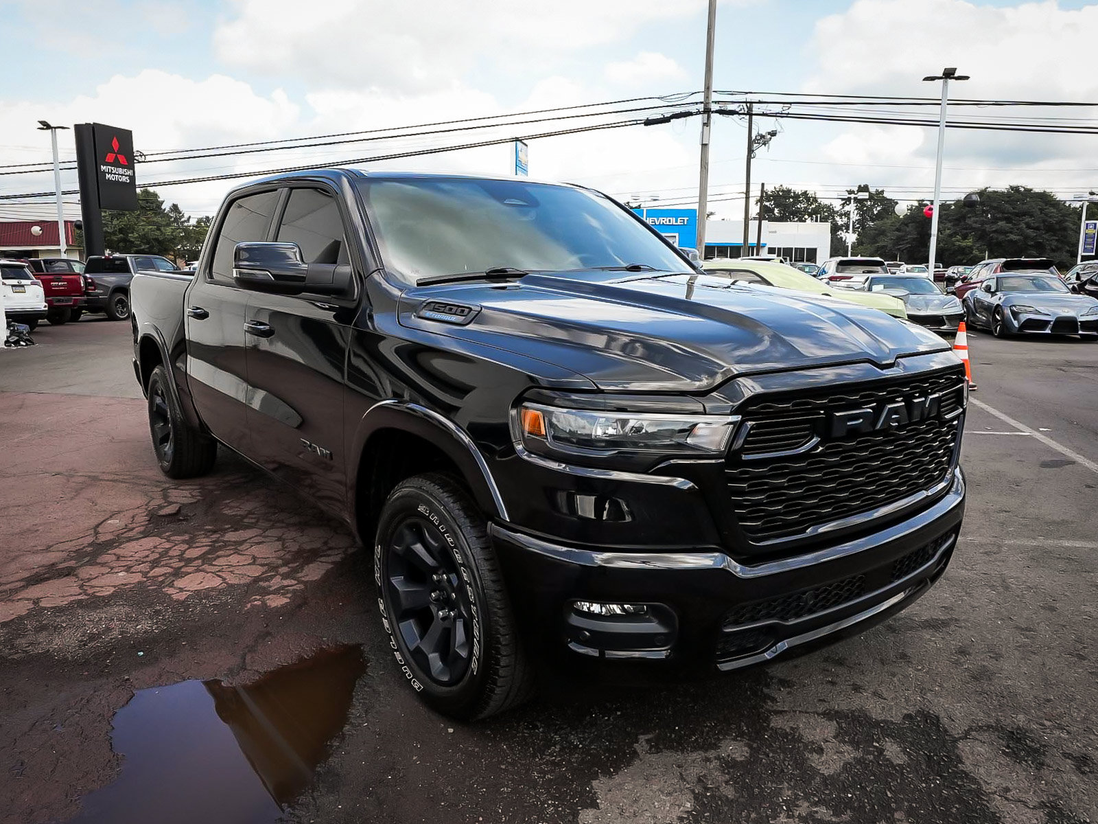 Used 2025 RAM 1500 Big Horn AWD/4WD image 3