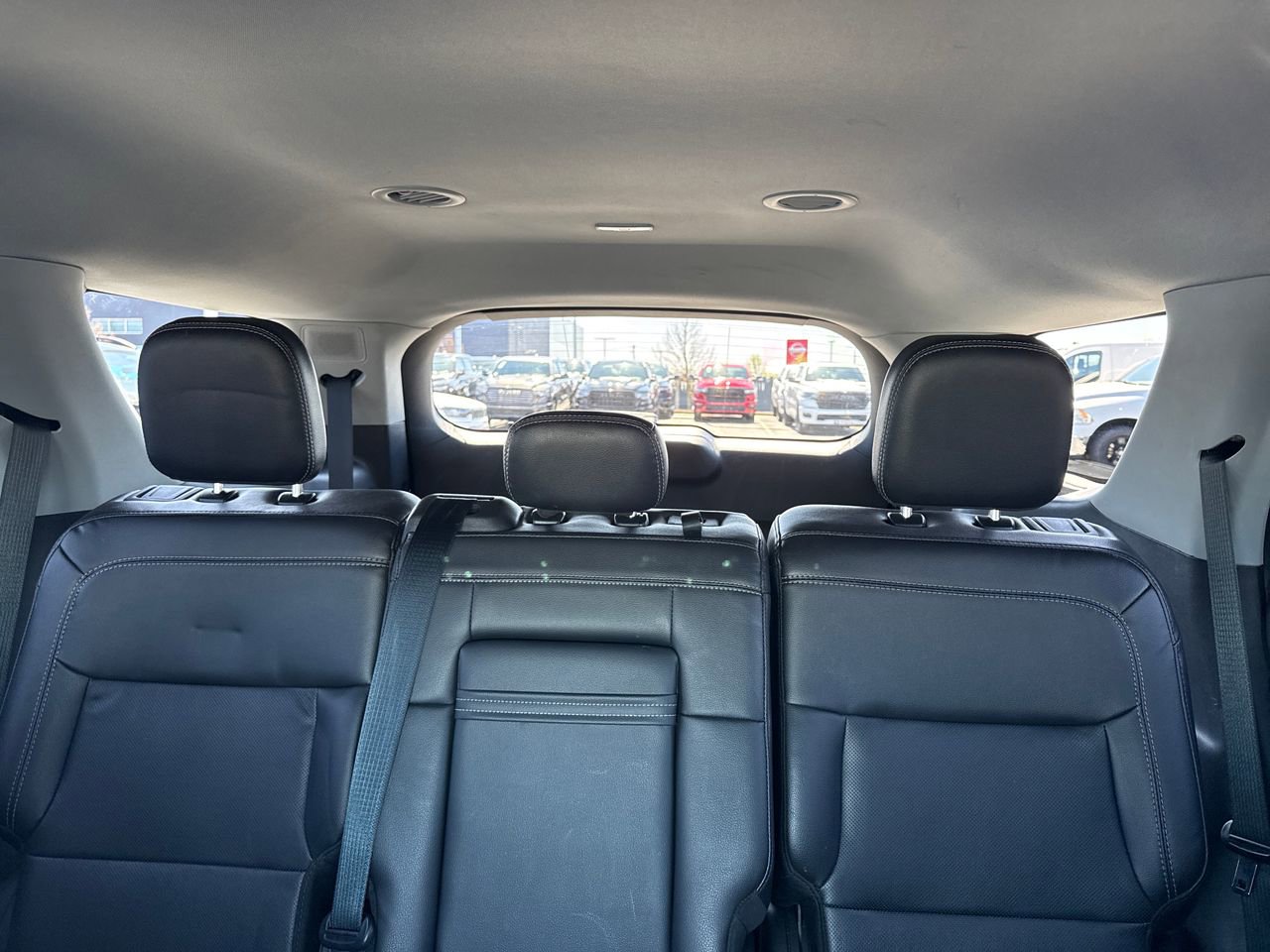 Used 2023 Ford Explorer Limited AWD/4WD image 25