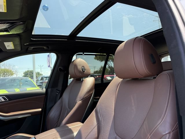 Used 2022 BMW X5 xDrive40i w/ Premium Package AWD/4WD image 22