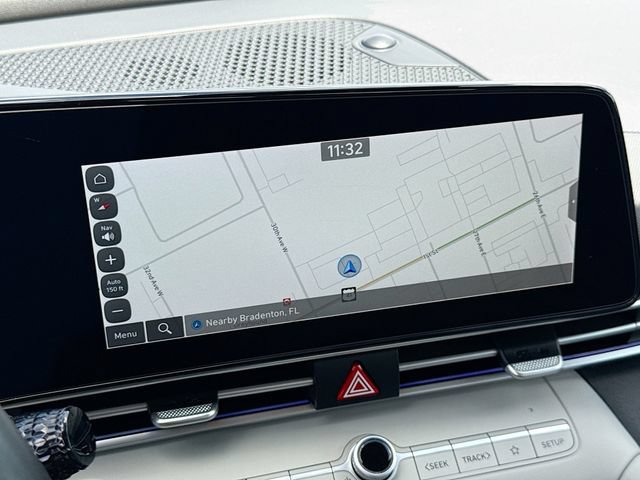 Used 2024 Hyundai Elantra Limited FWD image 13