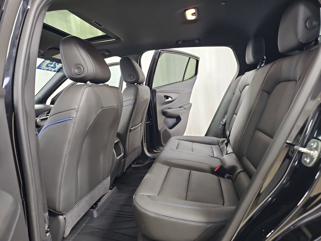 Certified 2025 Buick Envista Sport Touring w/ Experience Buick Package FWD image 17