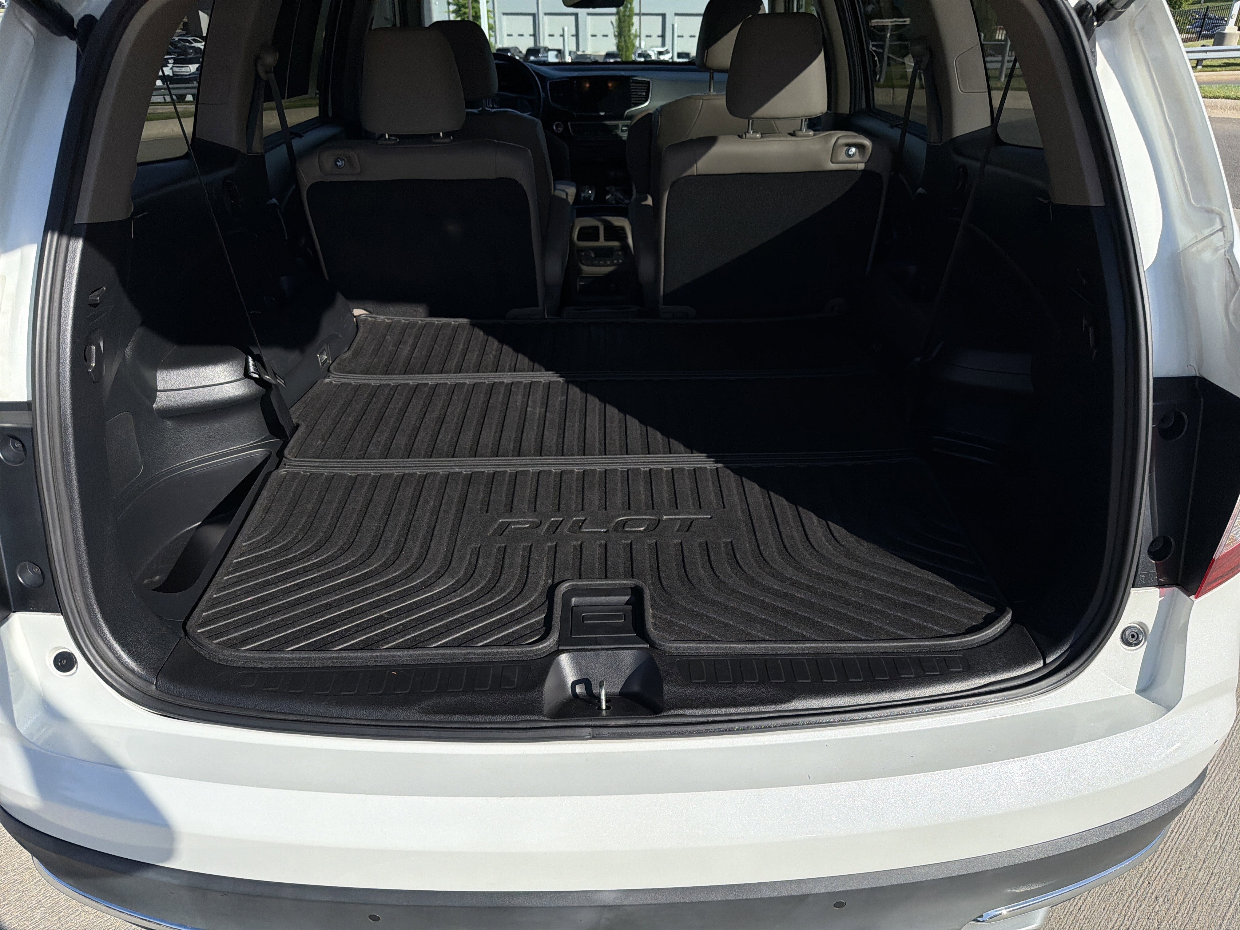 Used 2020 Honda Pilot Touring image 34