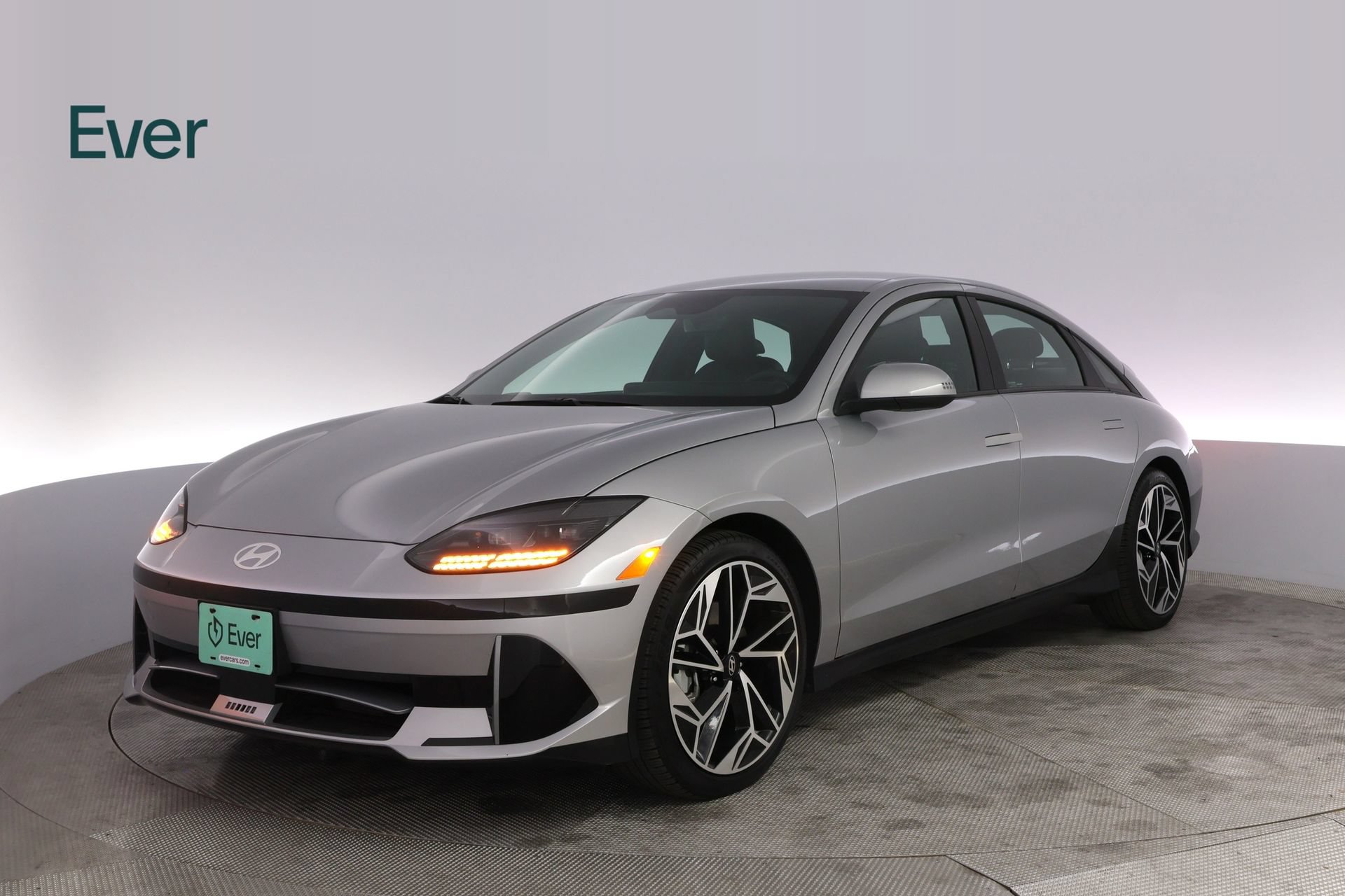 Used 2024 Hyundai Ioniq 6 SEL RWD image 2