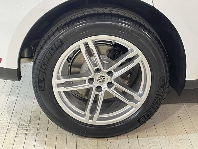 New 2026 Porsche Macan AWD/4WD image 14