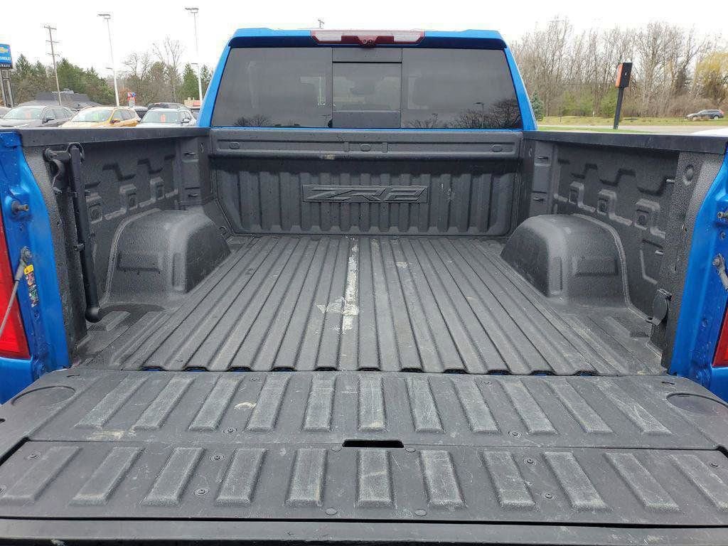 Certified 2022 Chevrolet Silverado 1500 ZR2 w/ Technology Package AWD/4WD image 33
