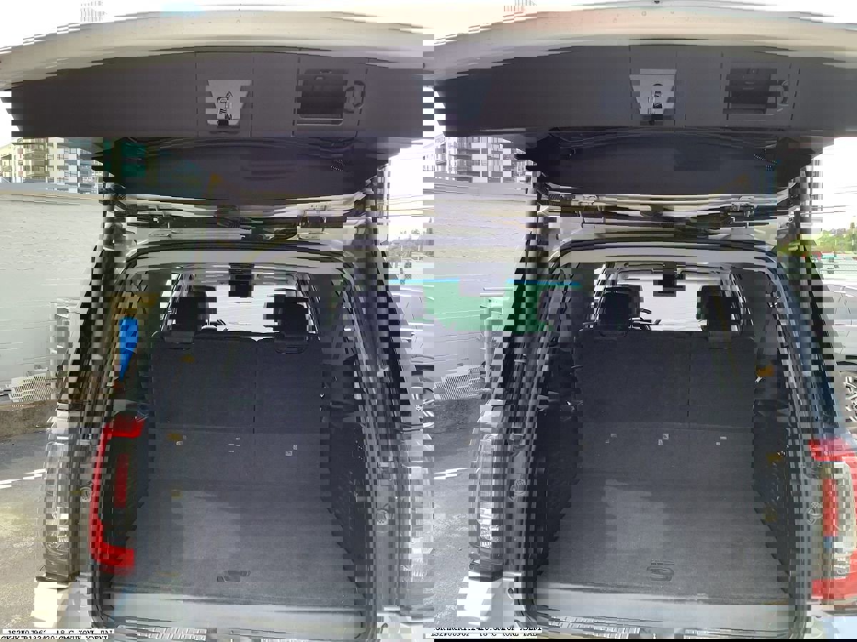 Used 2018 GMC Yukon XL Denali w/ Denali Ultimate Package image 14