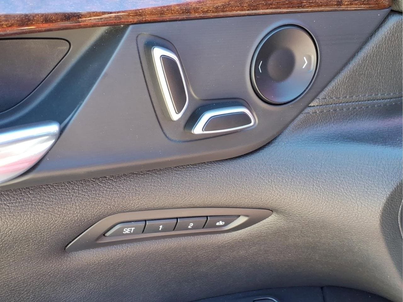 Used 2019 Cadillac CT6 Luxury w/ Driver Awareness Package AWD/4WD image 13