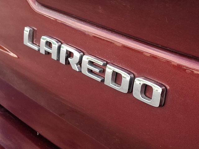 Used 2022 Jeep Grand Cherokee Laredo w/ Luxury Tech Group I AWD/4WD image 30