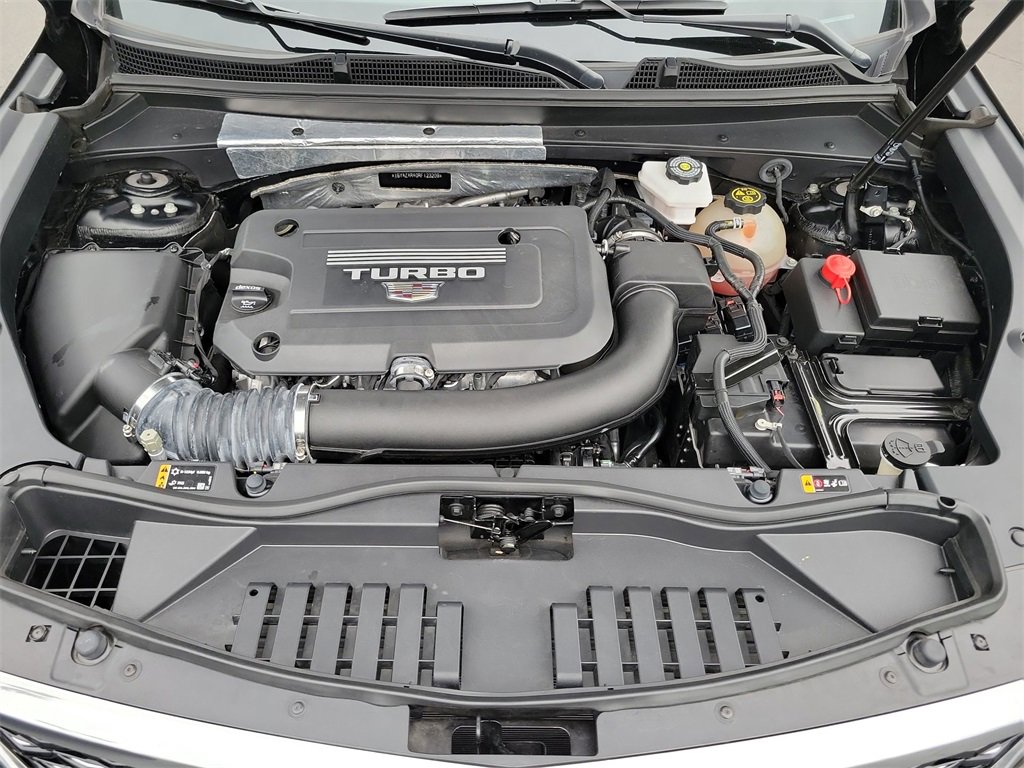 Certified 2024 Cadillac XT4 Luxury w/ Cold Weather Package image 27