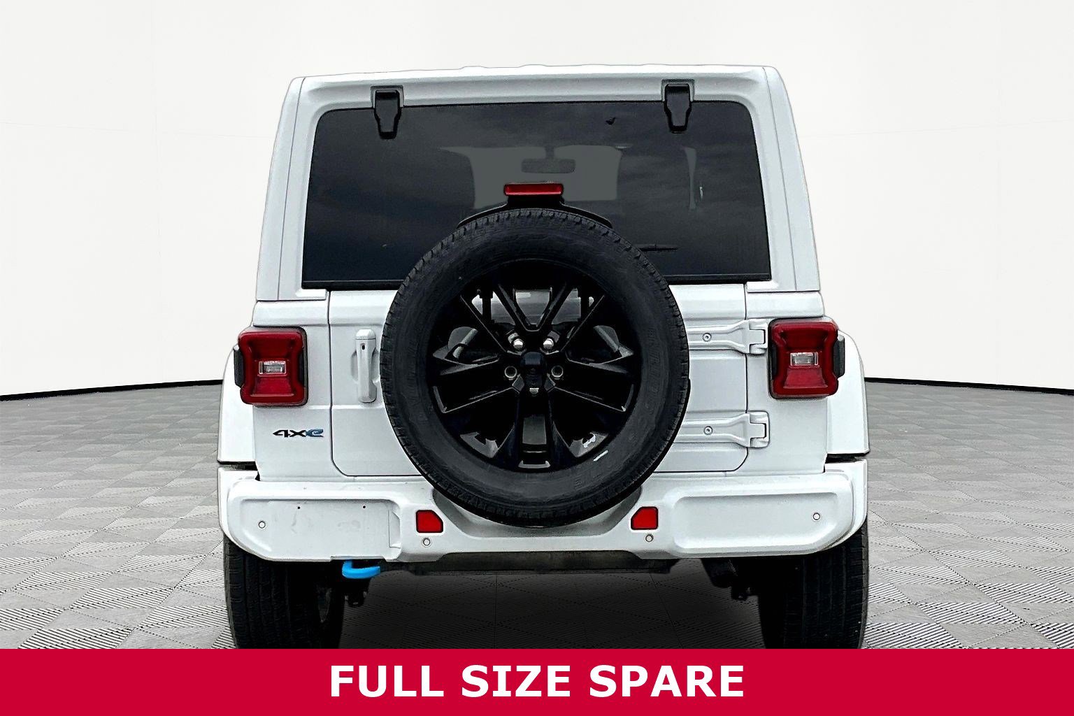 Used 2021 Jeep Wrangler Unlimited Sahara AWD/4WD image 5