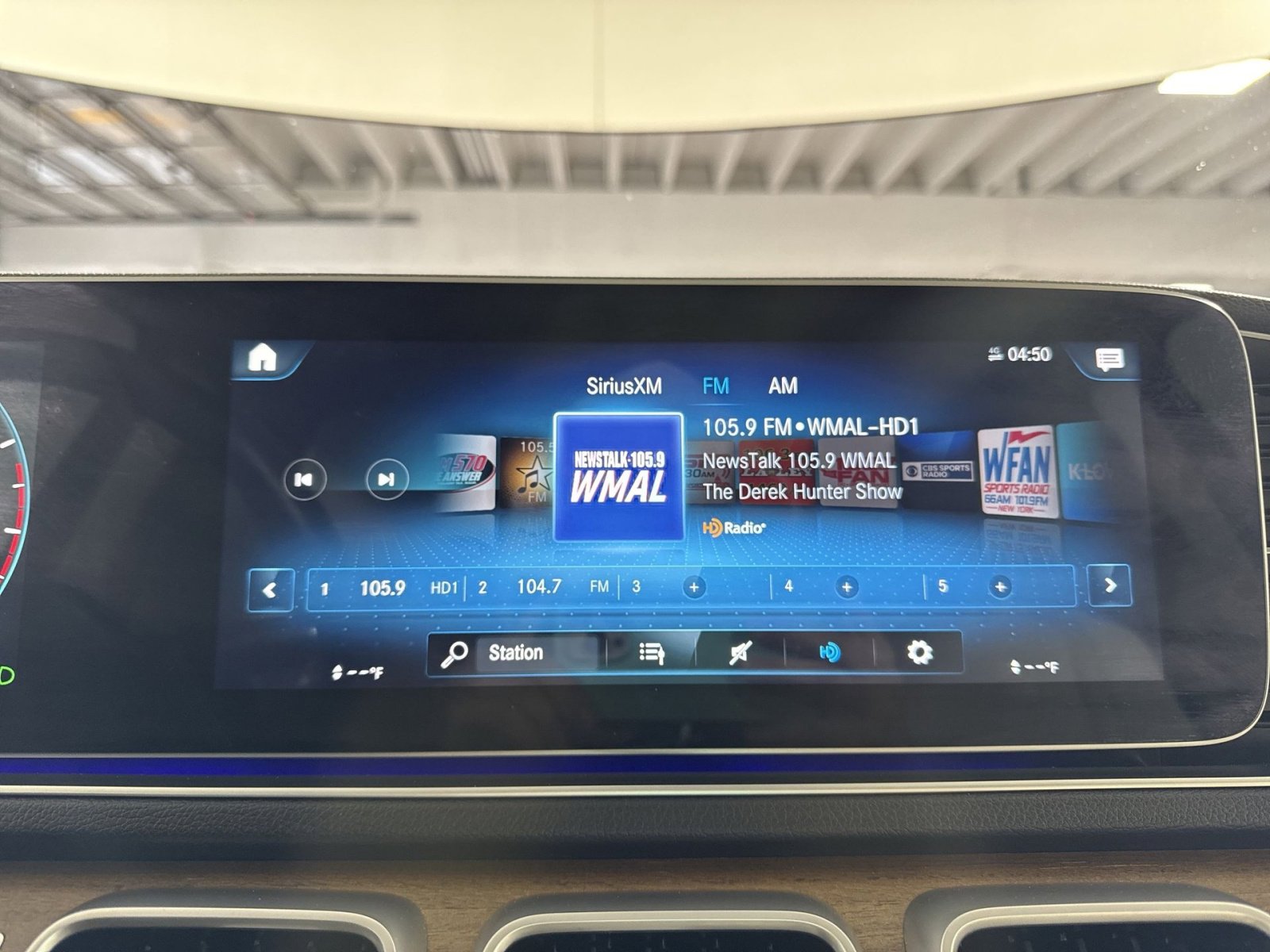 Used 2022 Mercedes-Benz GLE 350 w/ Premium Package image 18