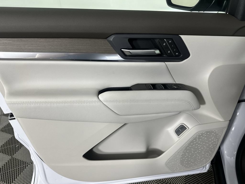New 2027 GMC Terrain Denali w/ LPO, Floor Liner Package AWD/4WD image 24